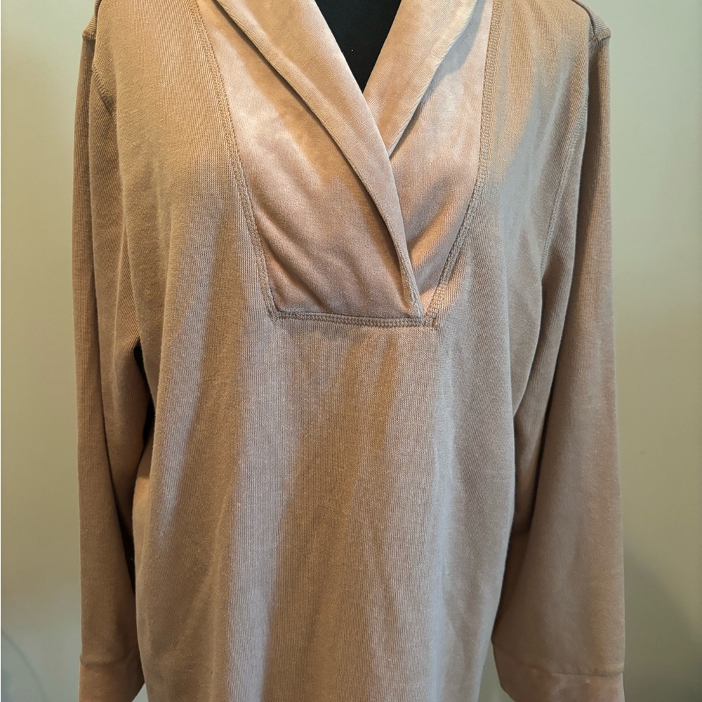 Tan long sleeve woman’s top 1x